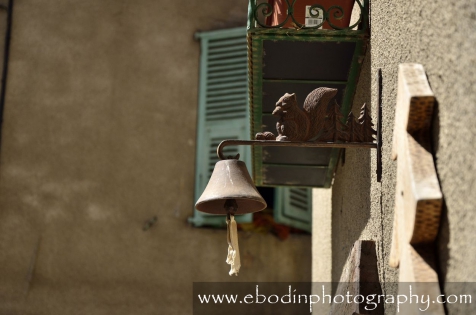 Cloche © 2012

Sonnette de porte à Saint-Martin Vesubie dans les Alpes Maritimes