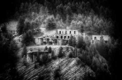 Haute Vallée de l'Ubaye © 2015

Ancien Fort sur Les hauteurs en face de Saint-Ours dans la haute vallée de l'Ubaye (Alpes de Haute Provence)