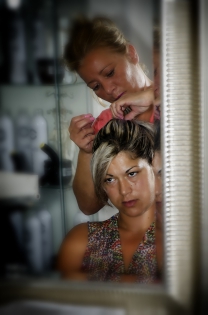 Les Préparatifs Mariage de Santana et Abraham
Début de journée : Attente chez le coiffeur
© 2015