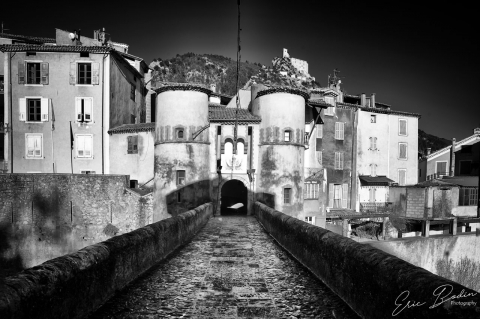 Entrée Entrée du Village par le Pont-Levis
©2021
