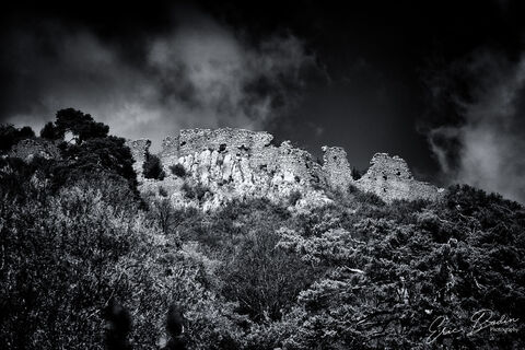 Oppidum du Castellaras Mur d'enceinte vue depuis le trajet
©2022 : Eric BODIN Photography